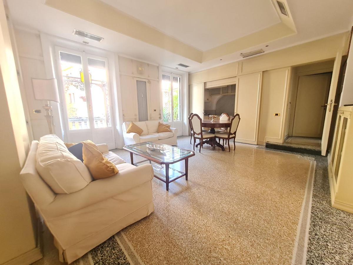 Fontana Cozy Apartment Milão Exterior foto